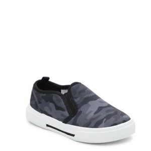 Carters  Boys shoes size 4 .. pre- owned